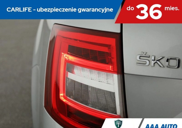 Skoda Octavia cena 52501 przebieg: 198290, rok produkcji 2018 z Ostroróg małe 211